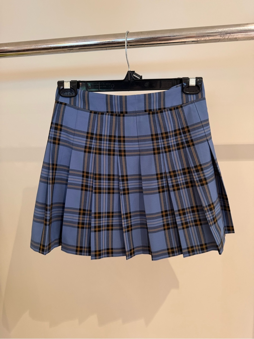 Aritzia High Waisted Pleated Blue Plaid Skirt